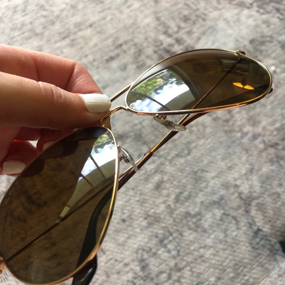 RAY BAN POLARIZED AVIATORS - Picture 4 of 4